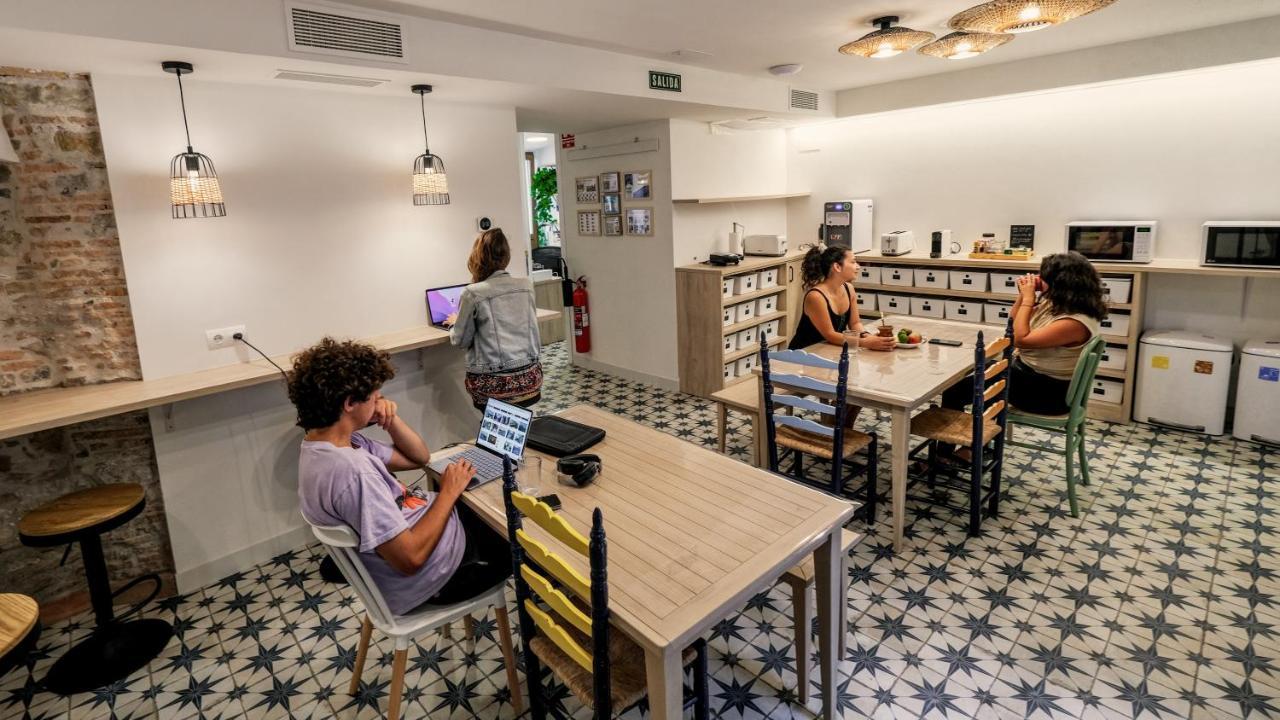 Veranera Hostel Estepona Buitenkant foto